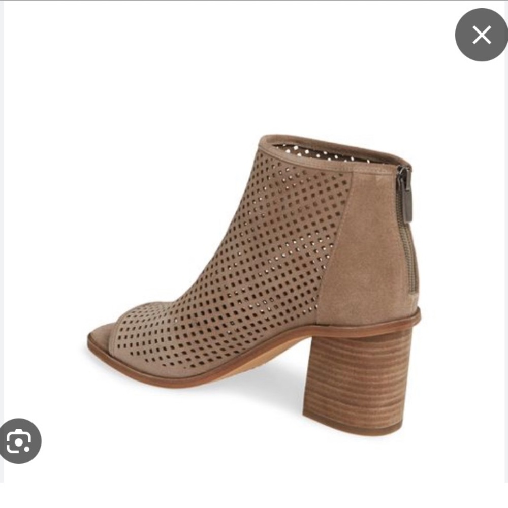 Vince Camuto peep toe booties size 9